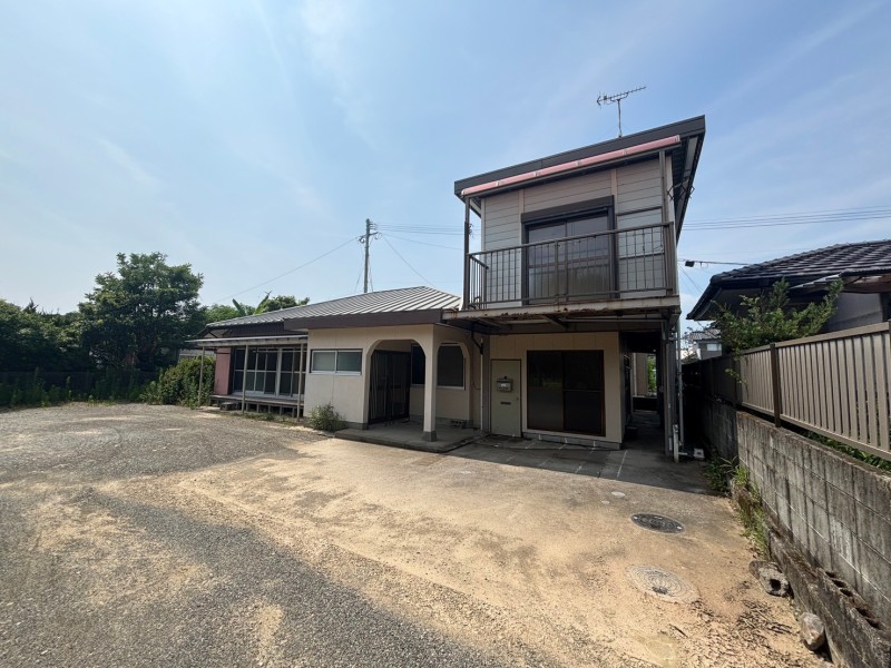 長江2階建住宅・7DK・680万円 - 日向市大字財光寺字長江 | 売買物件