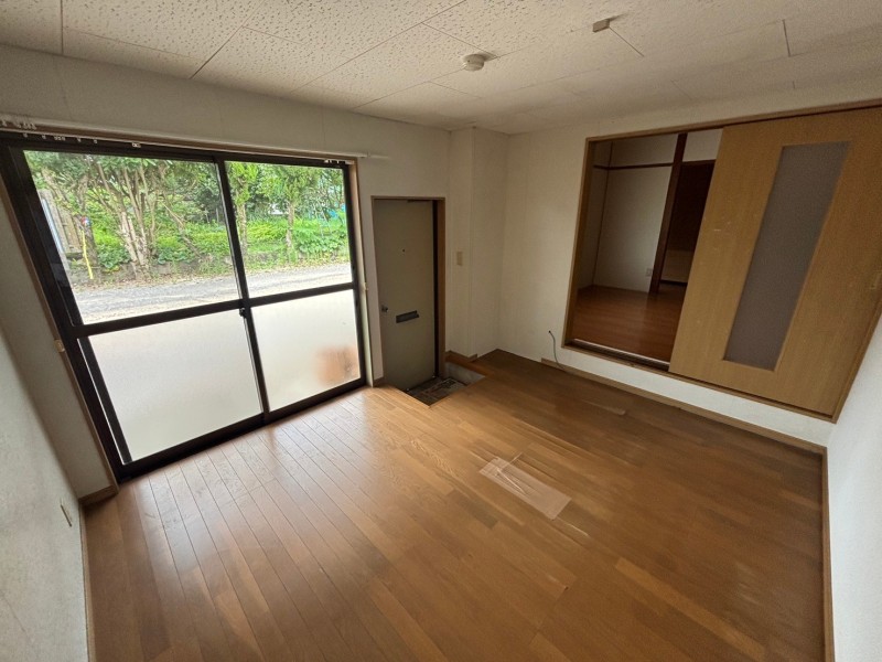 長江2階建住宅・7DK・680万円 - 日向市大字財光寺字長江 | 売買物件