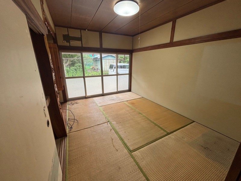 長江2階建住宅・7DK・680万円 - 日向市大字財光寺字長江 | 売買物件